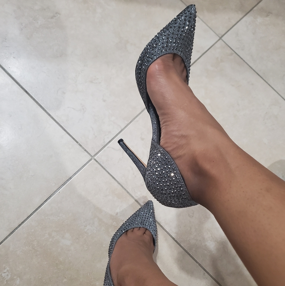 Steve Madden Sparkle silver D'orsey style pumps